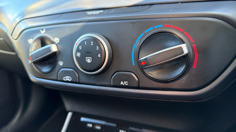 Hyundai i20 1.0T GDi 48V MHD SE Connect 5dr Petrol Hatchback